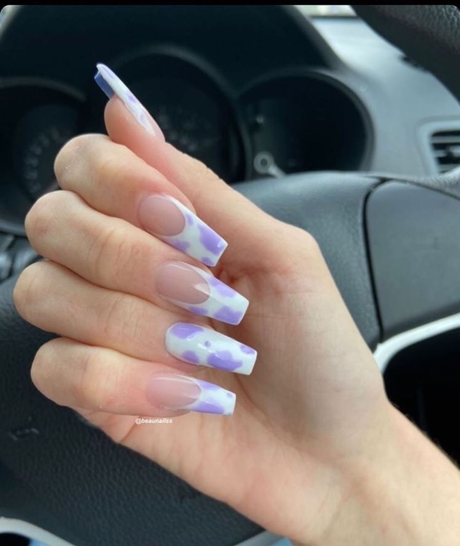 Moda nail inspiration 💜🤍✨