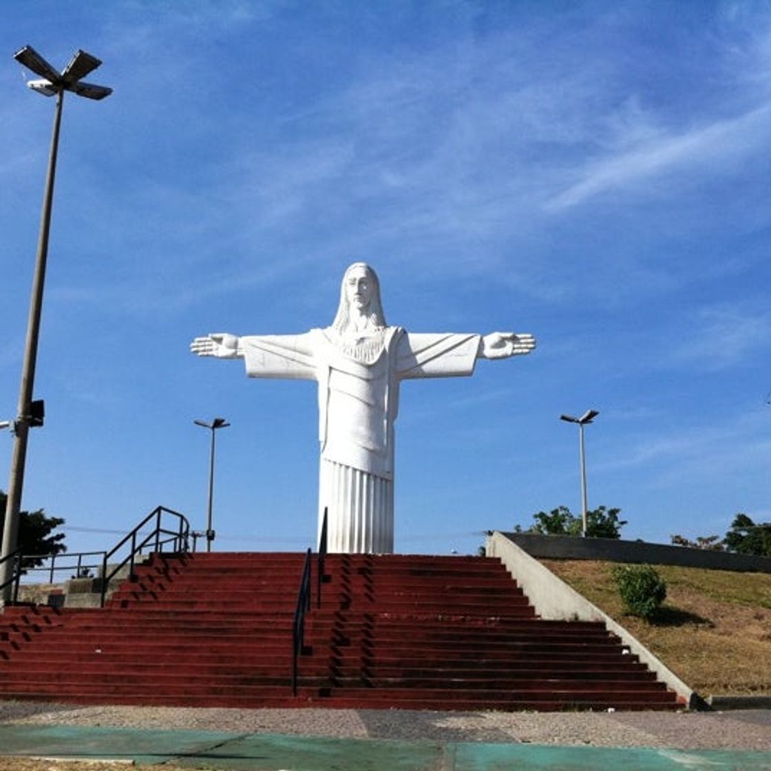 Lugares Praça do Cristo