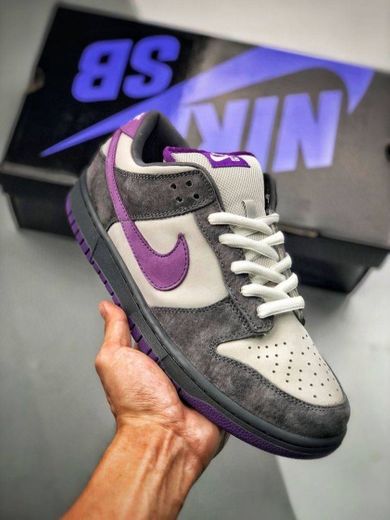 Nike SB Dunk Low  Purple Pigeon