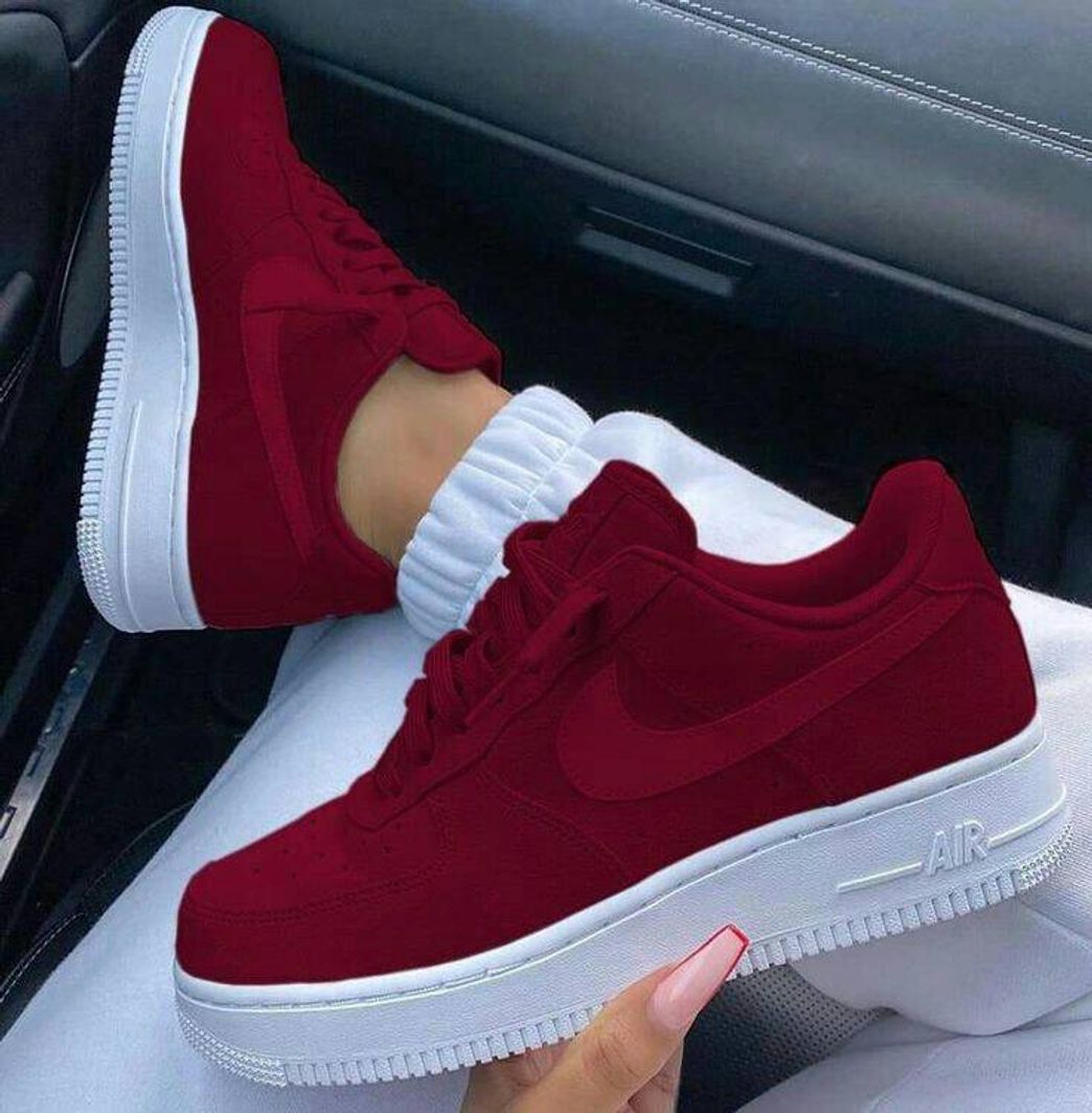 Sapatos feminino vermelho.