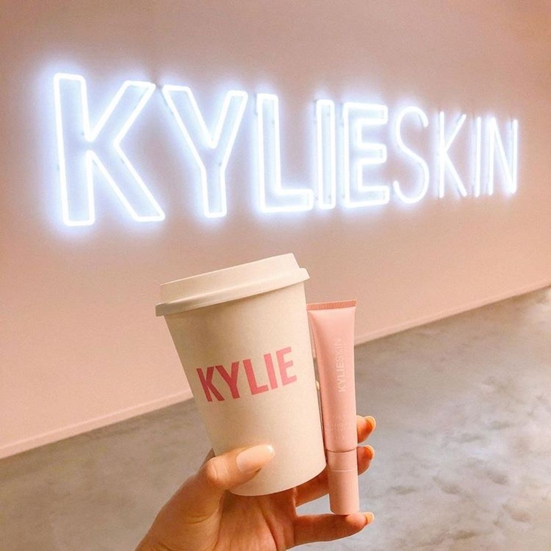 Product KYLIESKIN