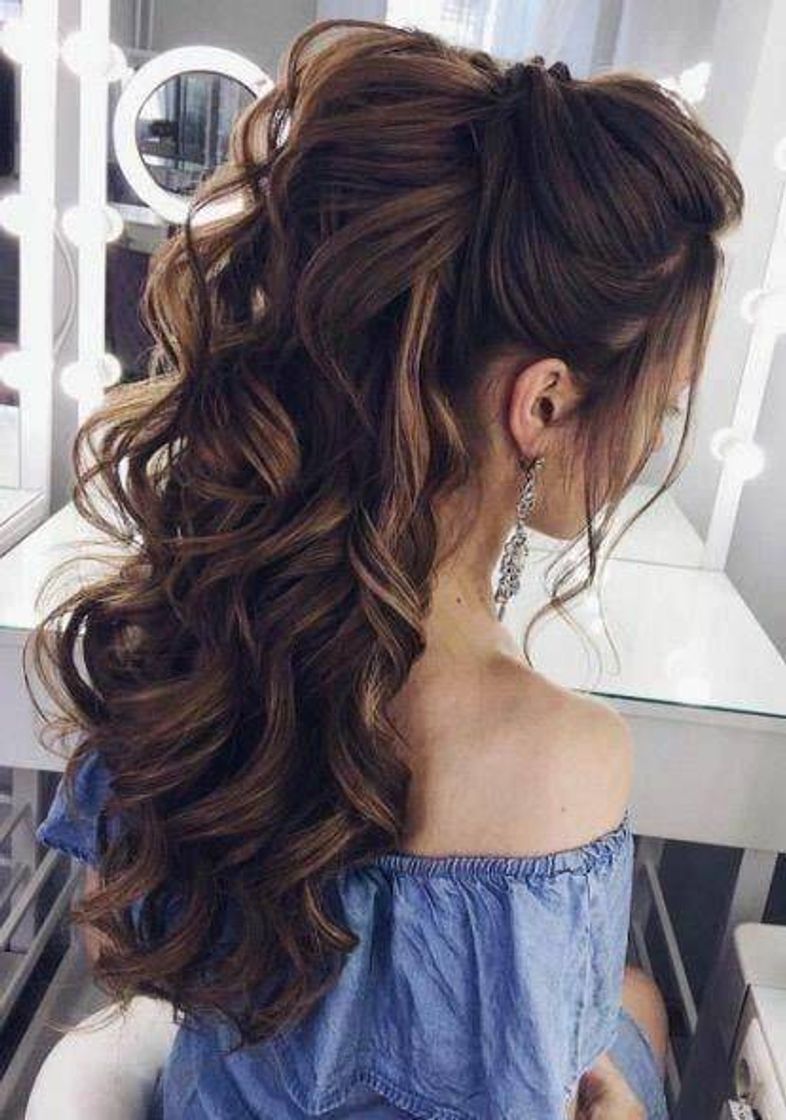 Moda Penteado com cachos