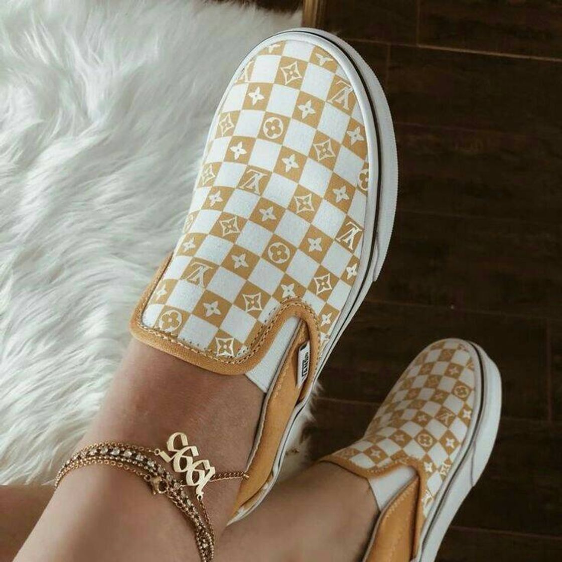 yellow checkered