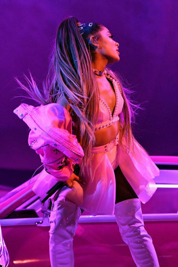 Moda Wallpaper Ariana Grande rosa