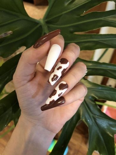 Cow brown nails 