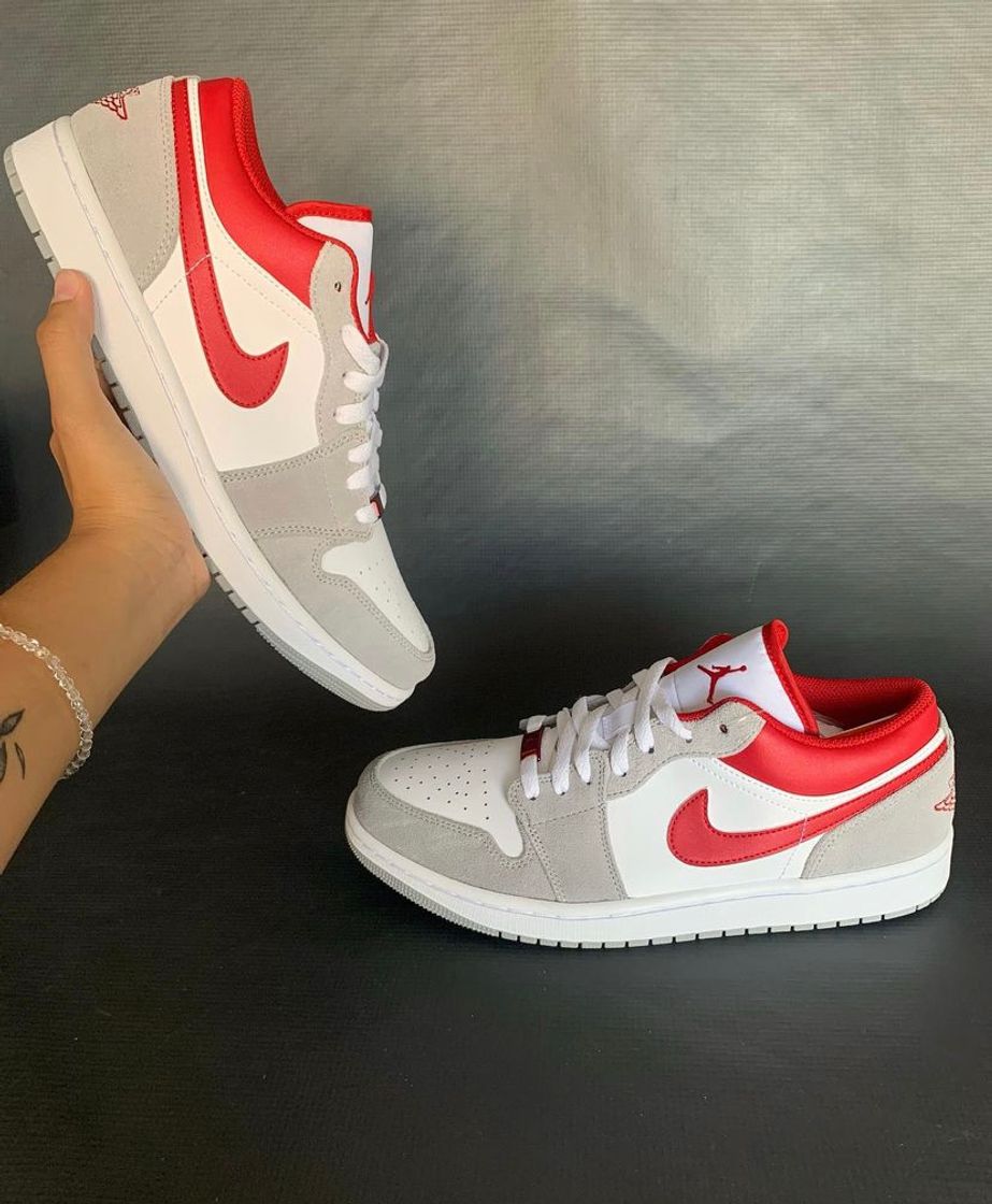 Moda AIR JORDAN 1 LOW LIGHT SMOKE GREY RED