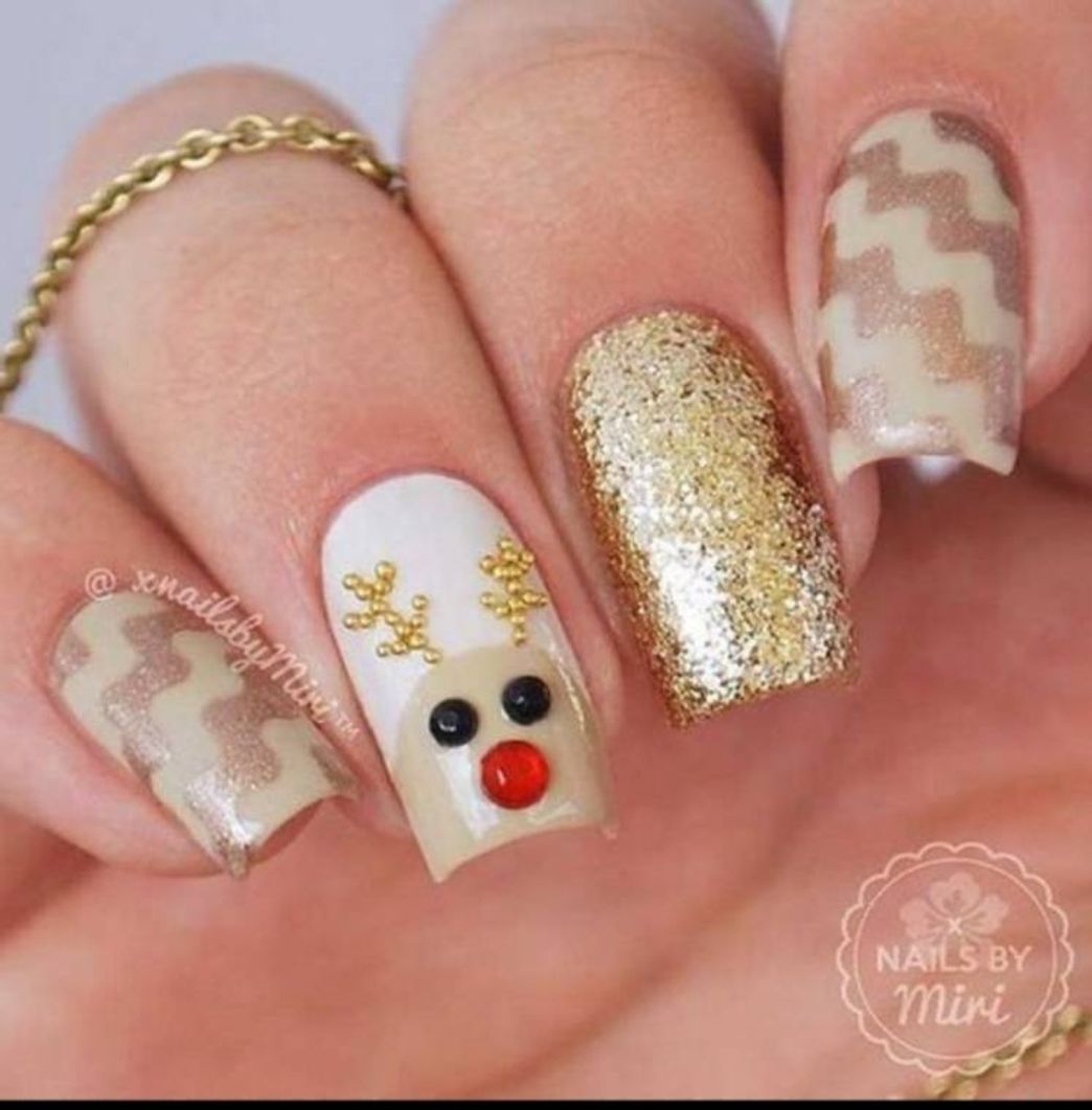 Moda Diseño de uñas navideño dorado 🌲☃️🌟