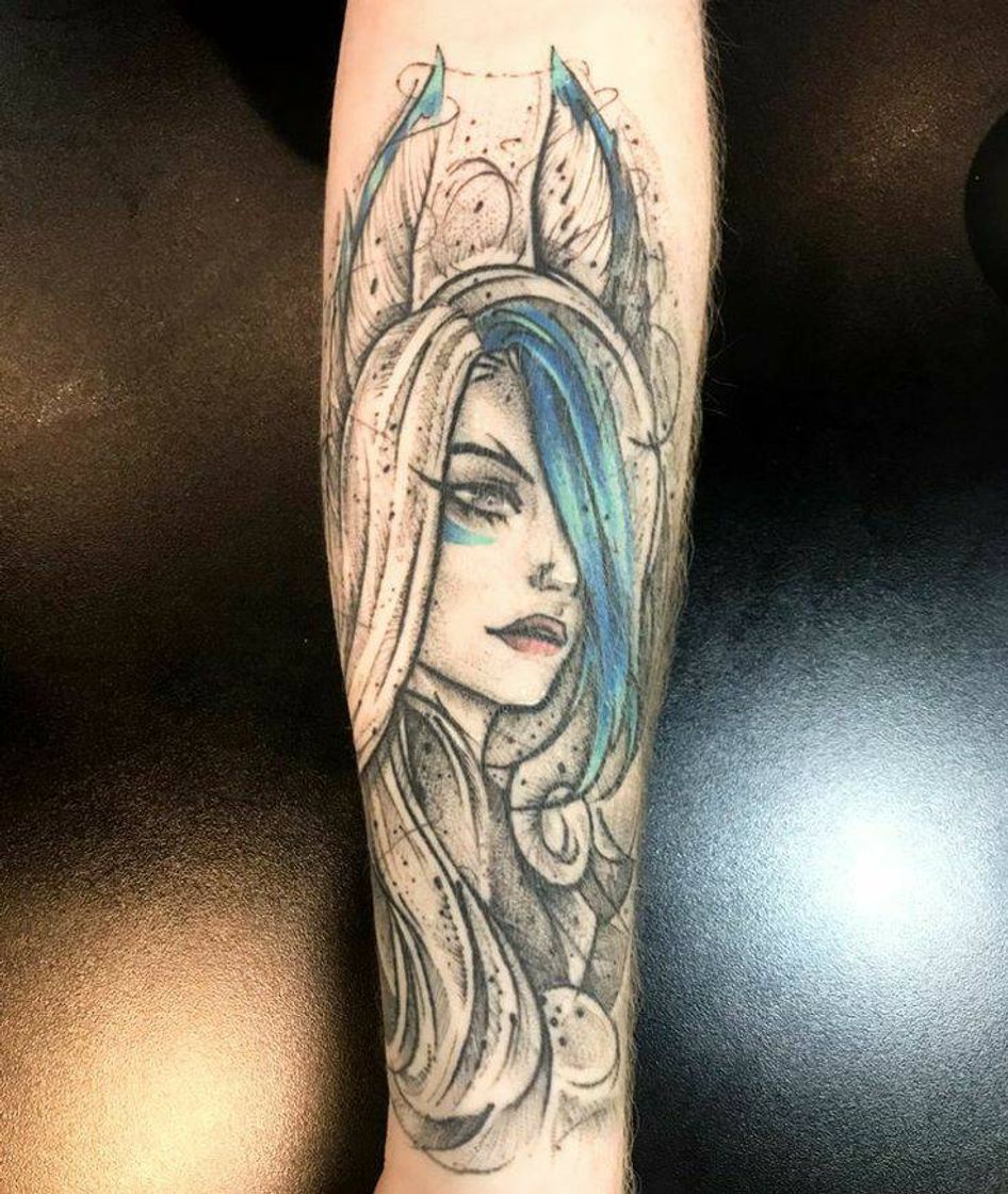 Moda Tattoo Xayah 