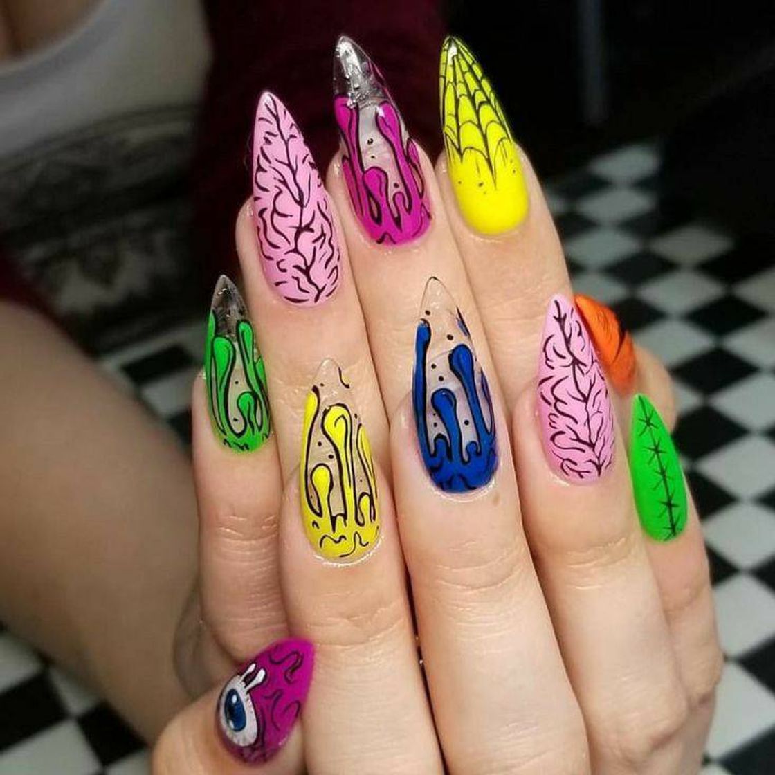 Moda Nails