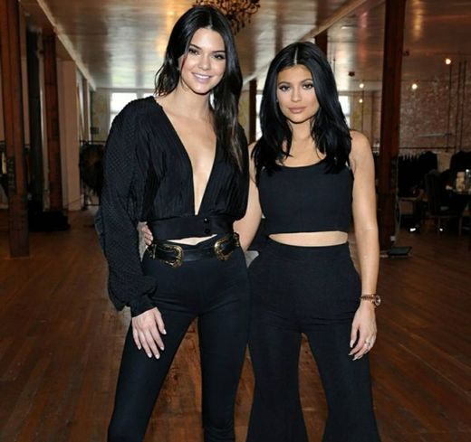 Look lindo das irmãs Jenner's 