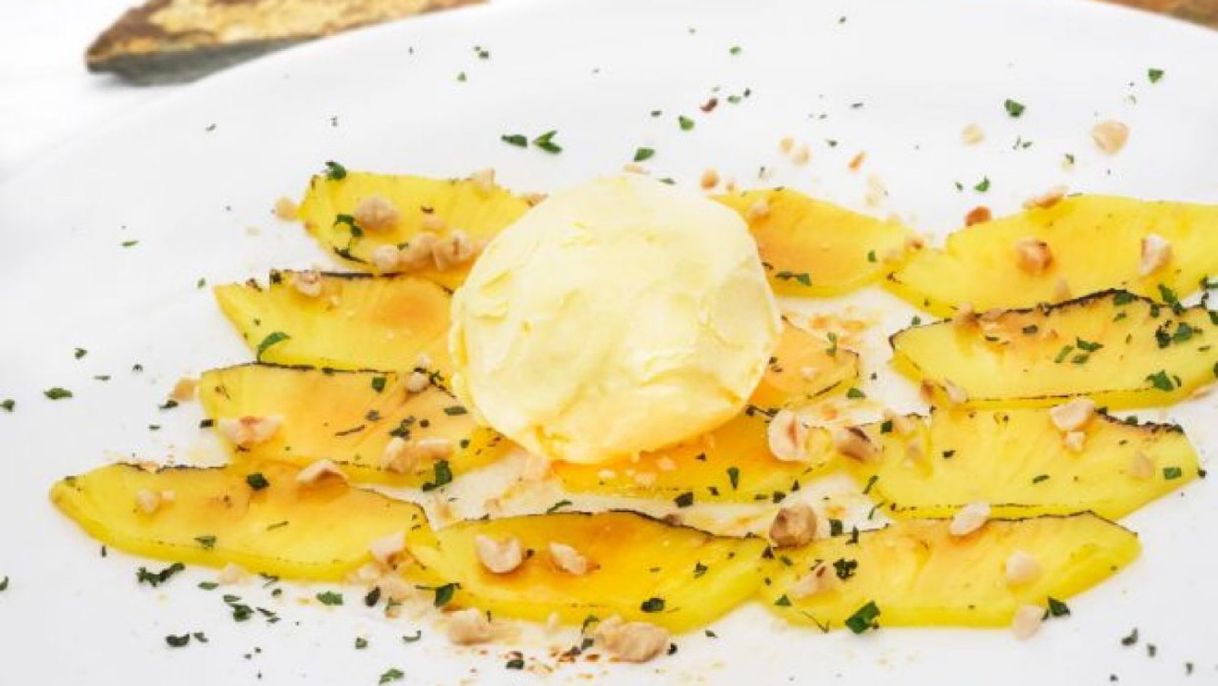 Fashion Receta de Carpaccio de piña con helado de vainilla - Eva Arguiñano