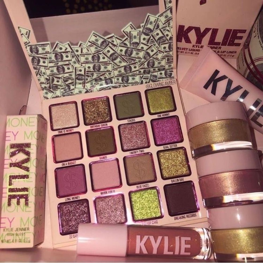 Fashion Kylie Cosmetics 🖤✨