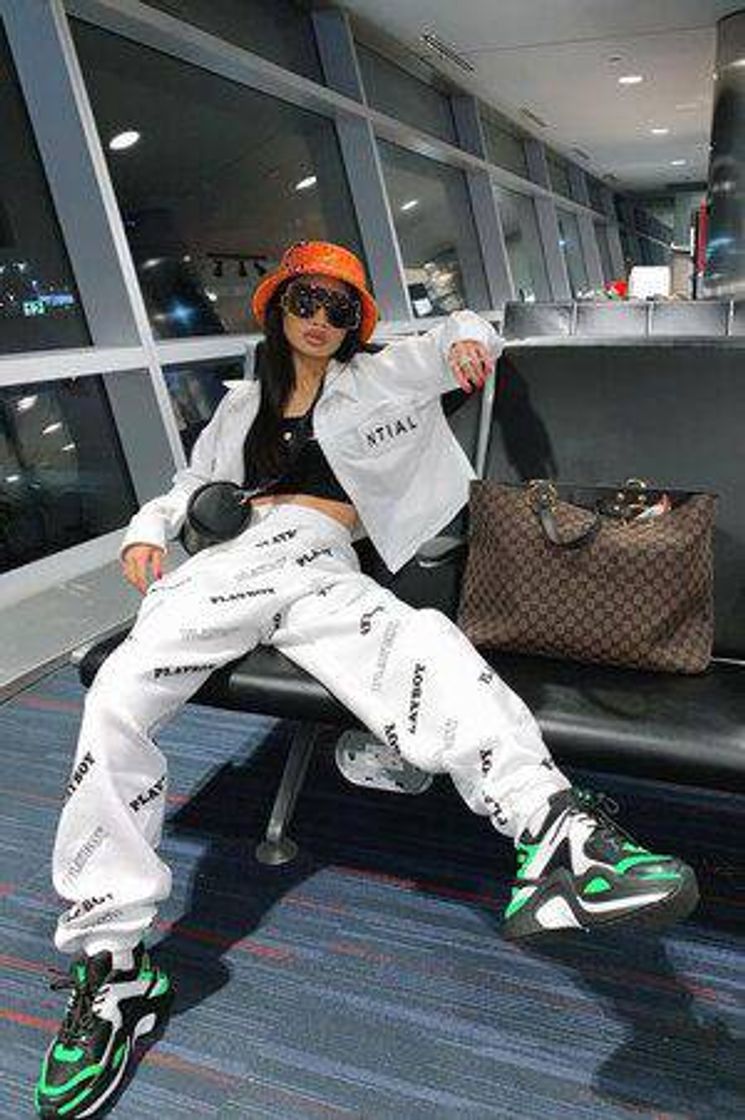 Social Outifit 