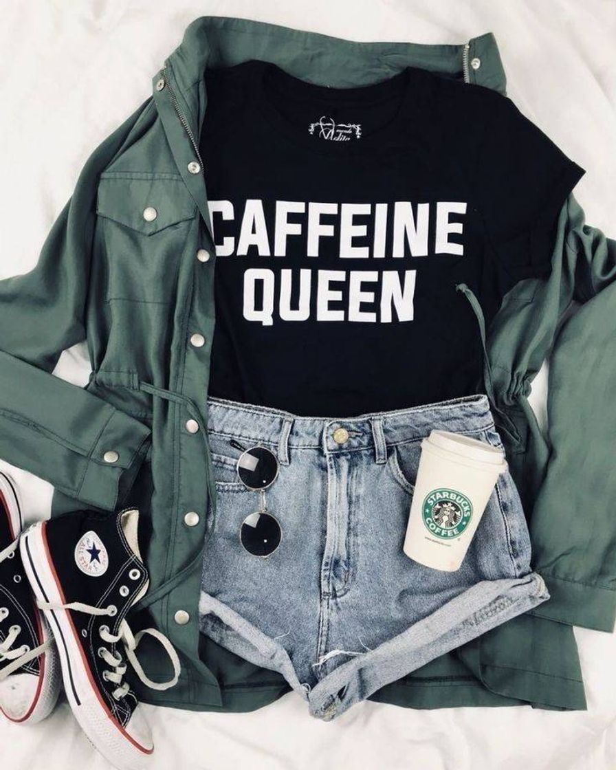 Fashion Blusa caffeine queen e short jeans