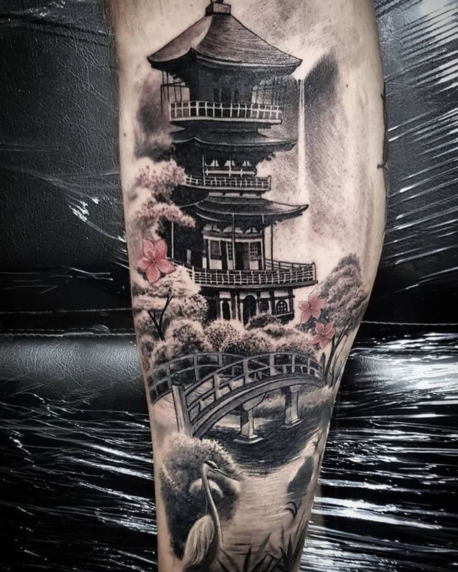 Moda tatuagem castelo oriental 