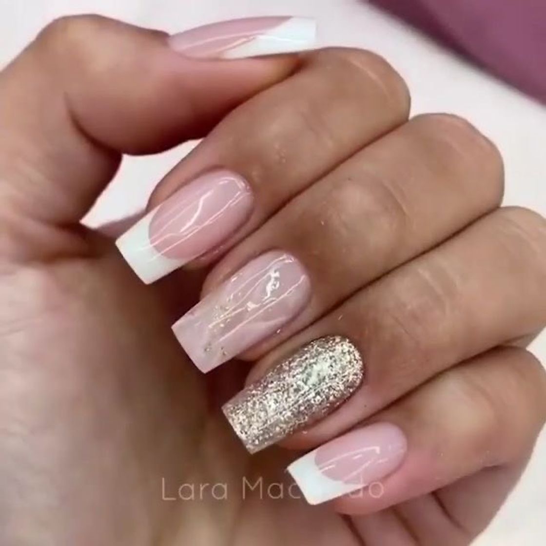 Moda Unhas francesinha 