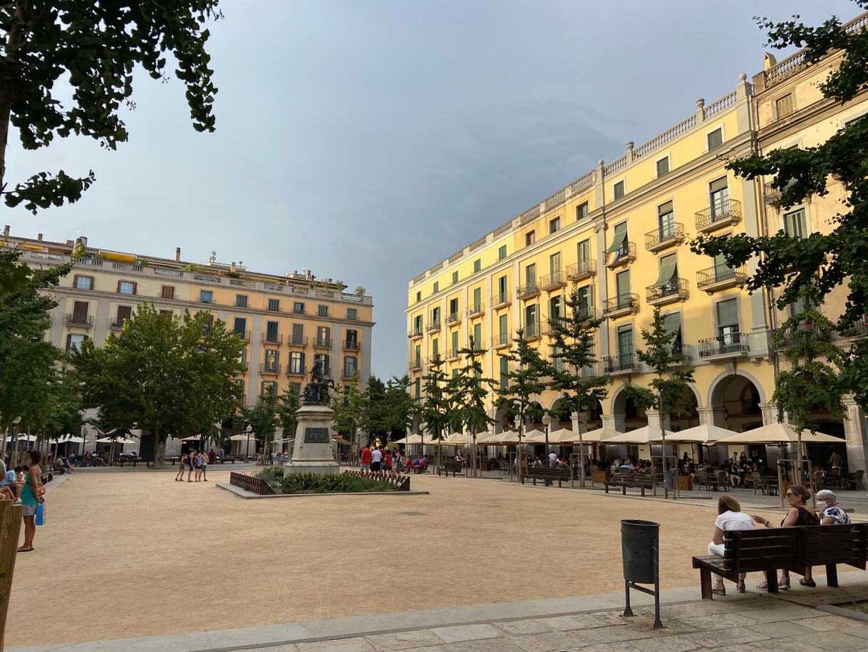 Places Plaça de la Independència