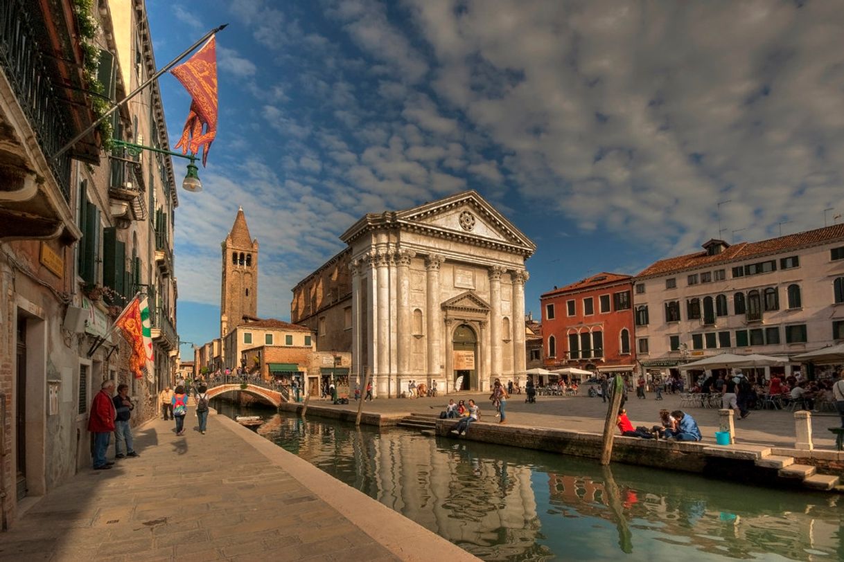 Place Chiesa di San Barnaba