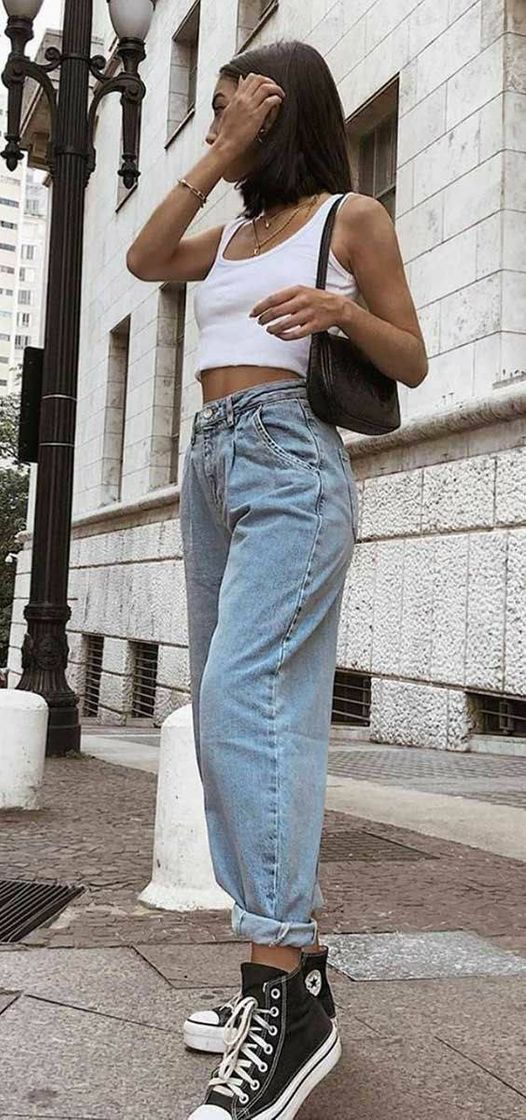 Fashion Na moda com jeans. 