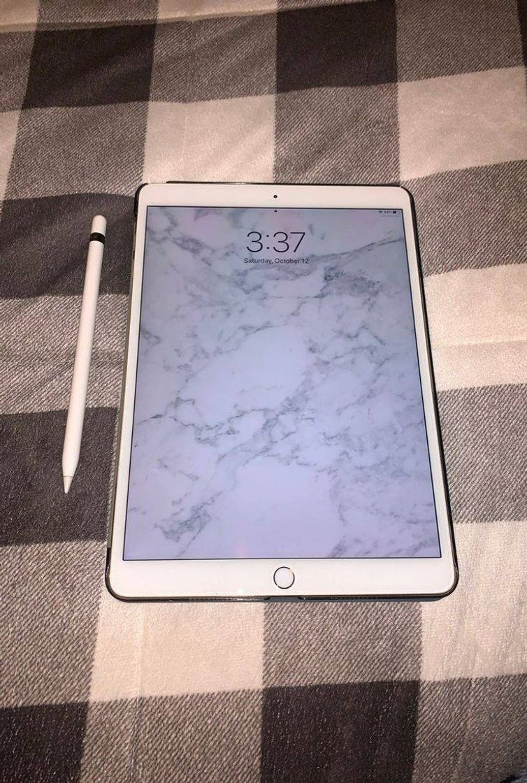 Place Apple Ipad Pro 10.5 inch/Apple Pencil 
on Mercari  