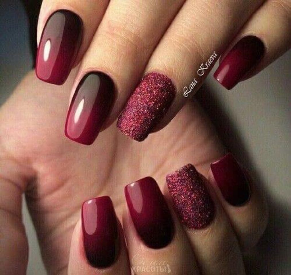 Moda Nail vermelha ombré