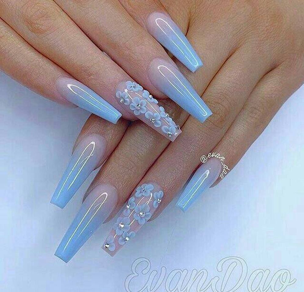 Fashion Decorated Nails