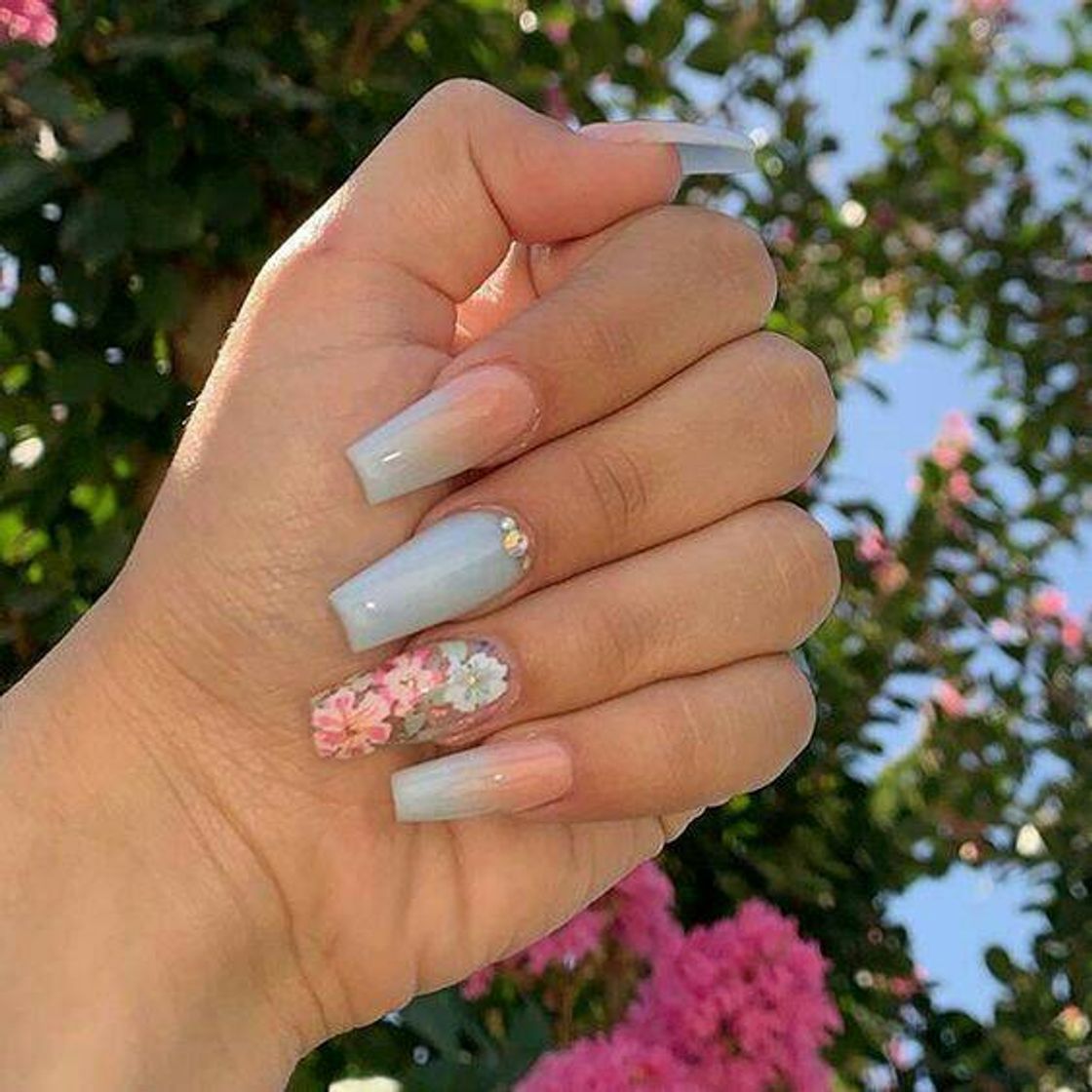 Fashion Decorated Nails. 