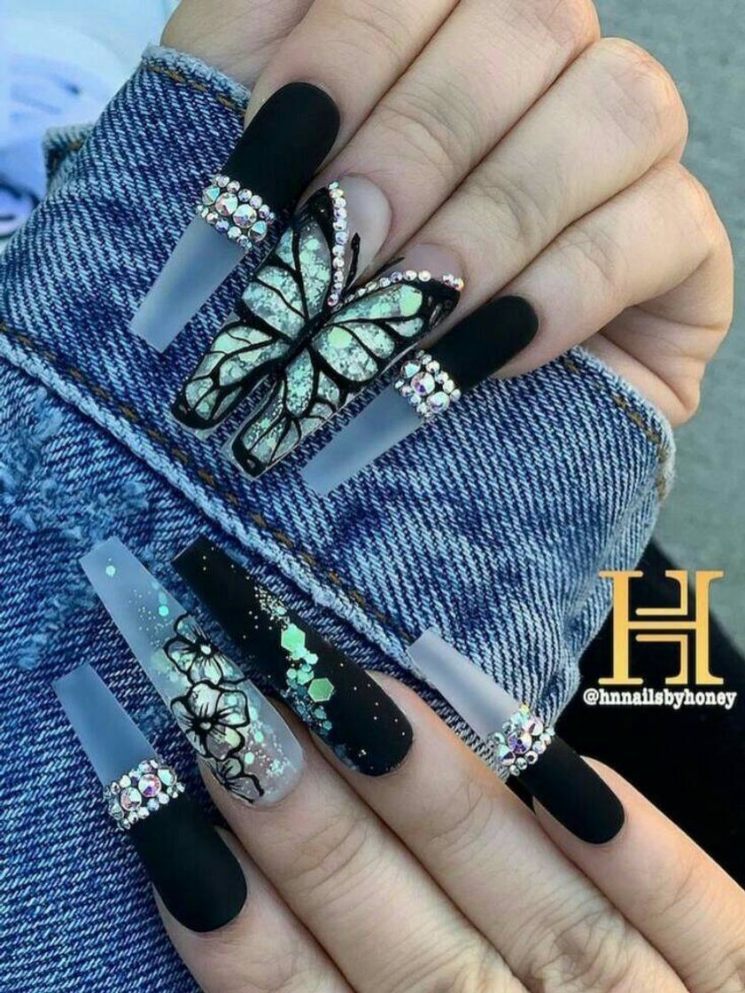 Moda Decorated Butterfly Nails 