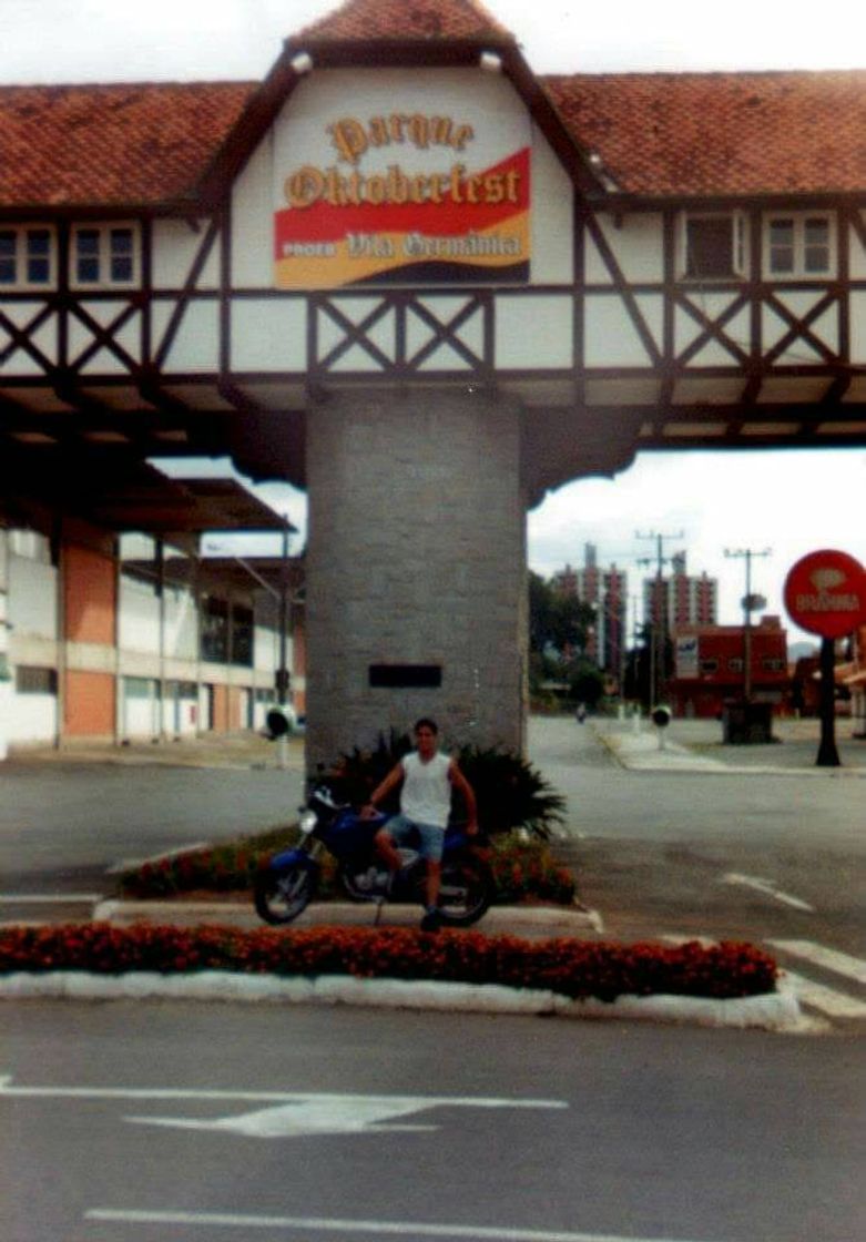 Place R. Alberto Stein, 165-249