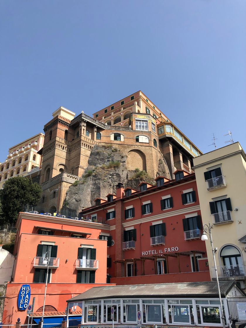 Place Sorrento