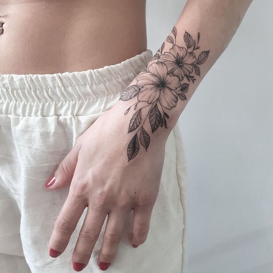 Fashion tatuagem de flores 