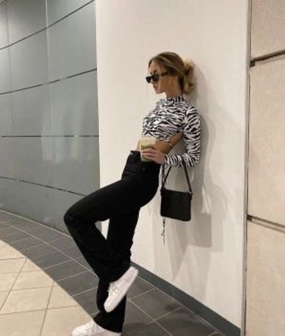 Social OUTFIT