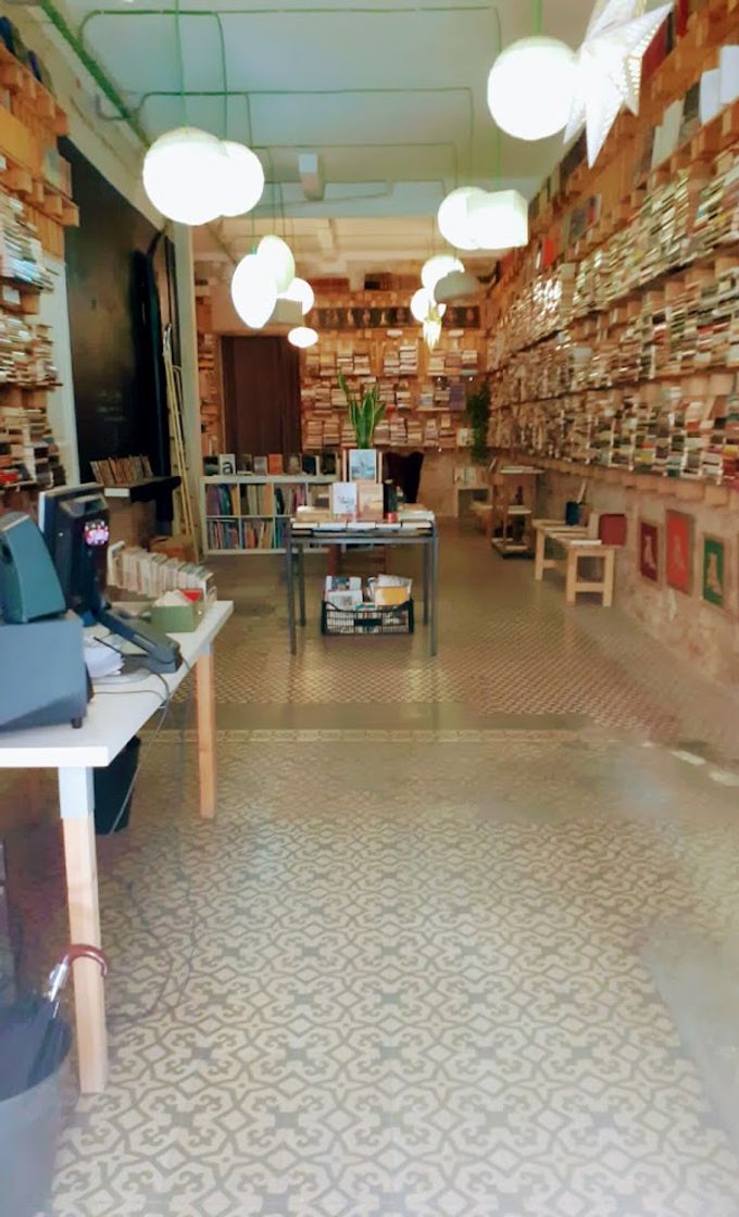 Lugar Llibreria Saturnàlia