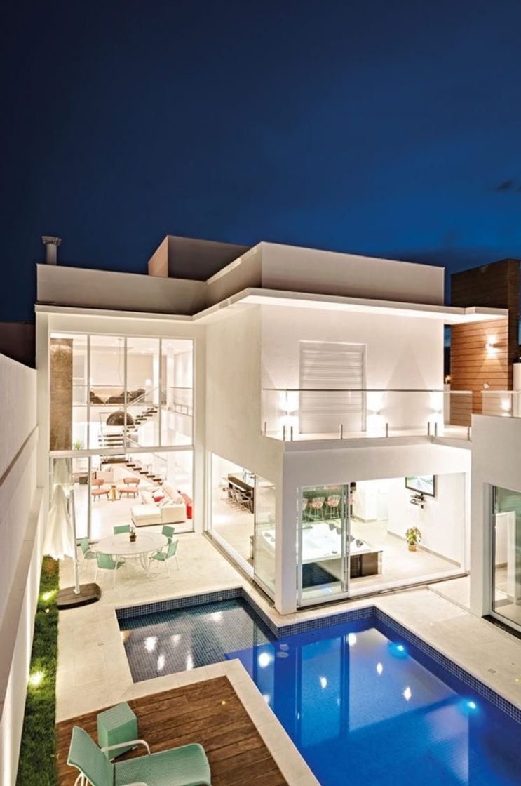 Social Casa bem iluminada e tudo não é mesmo?👩🏻‍💻