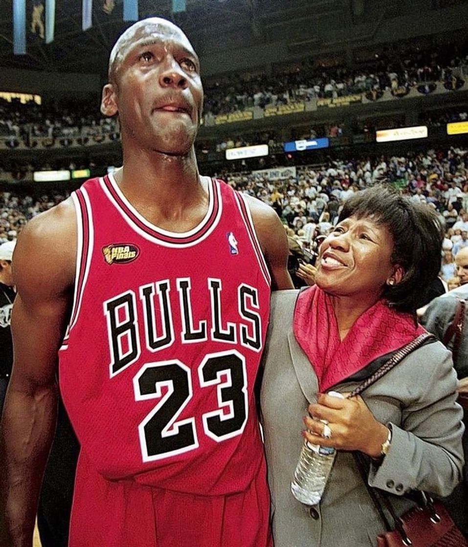 Moda Michael Jordan com sua mãe,deloris 