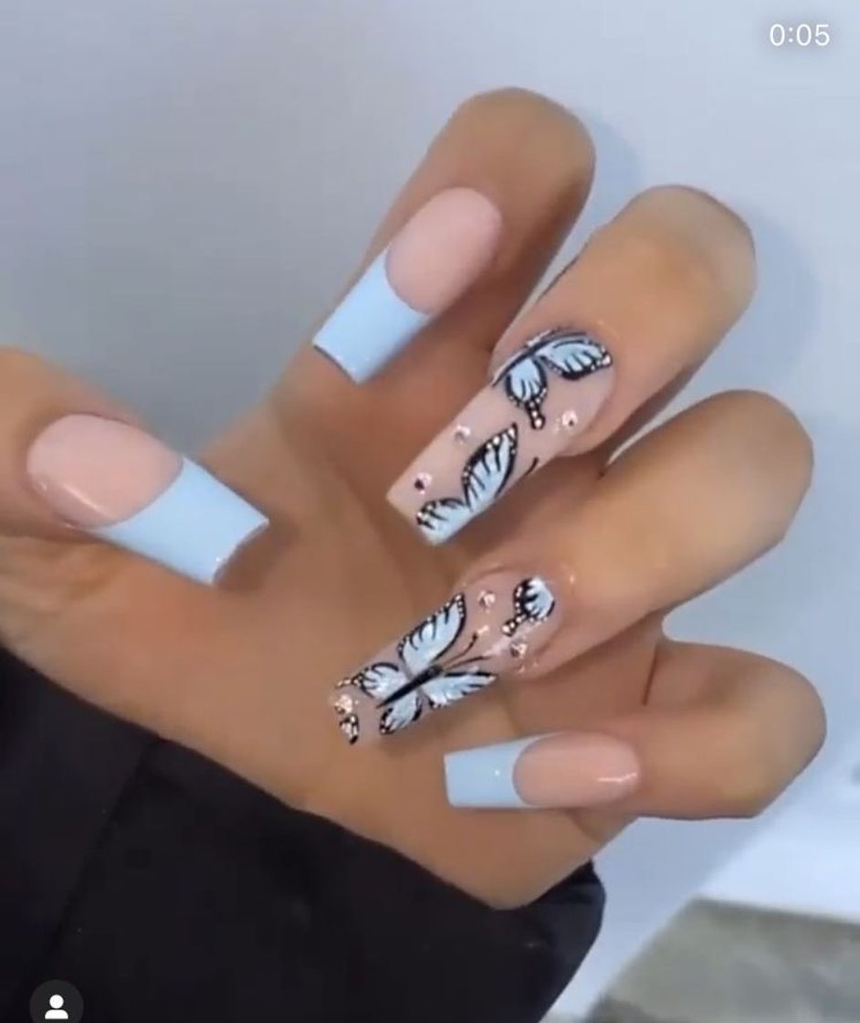 Moda Nails