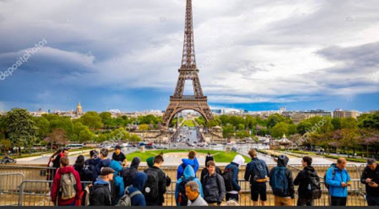 Place Torre Eiffel