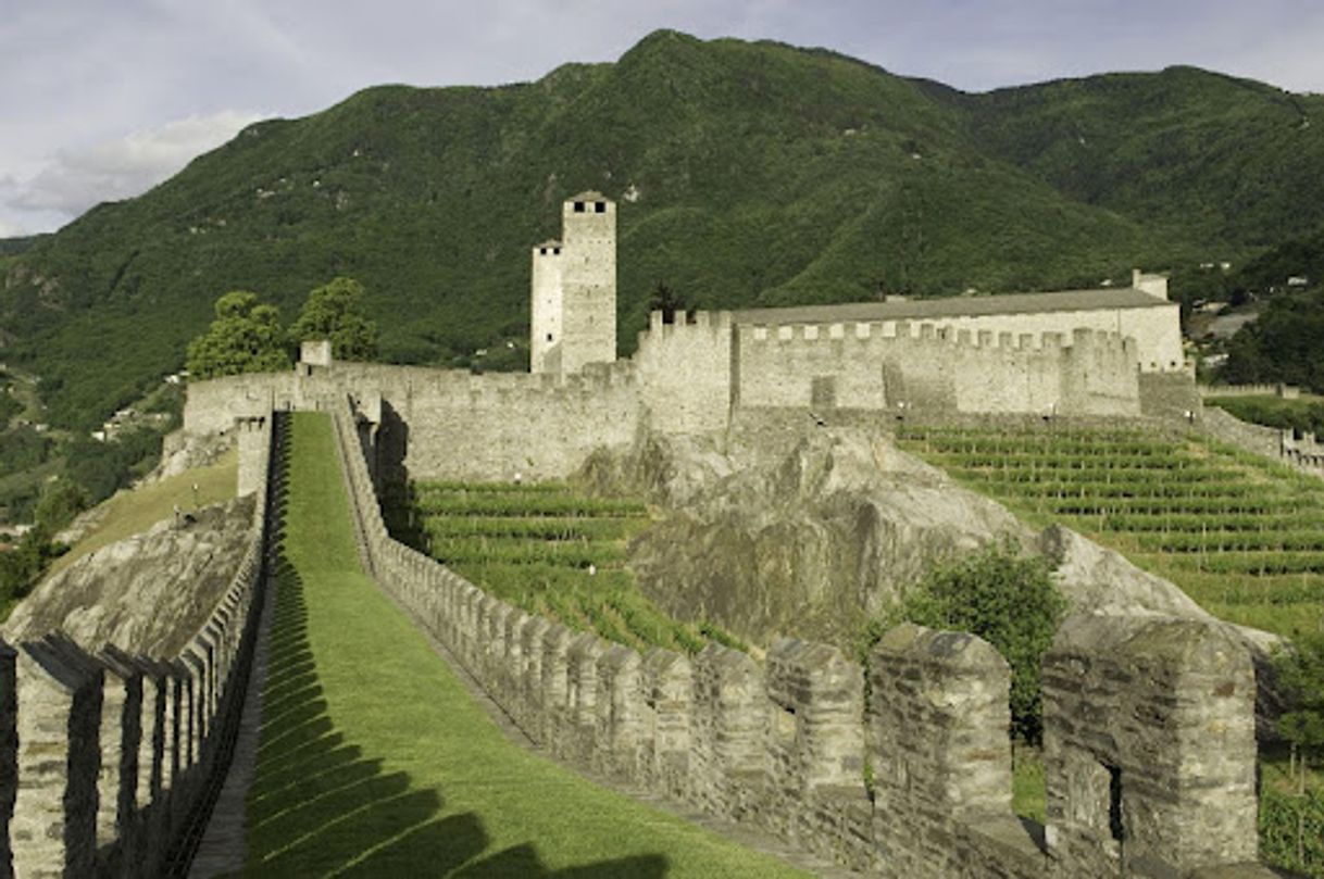 Lugar Castillos y muralla de Bellinzona
