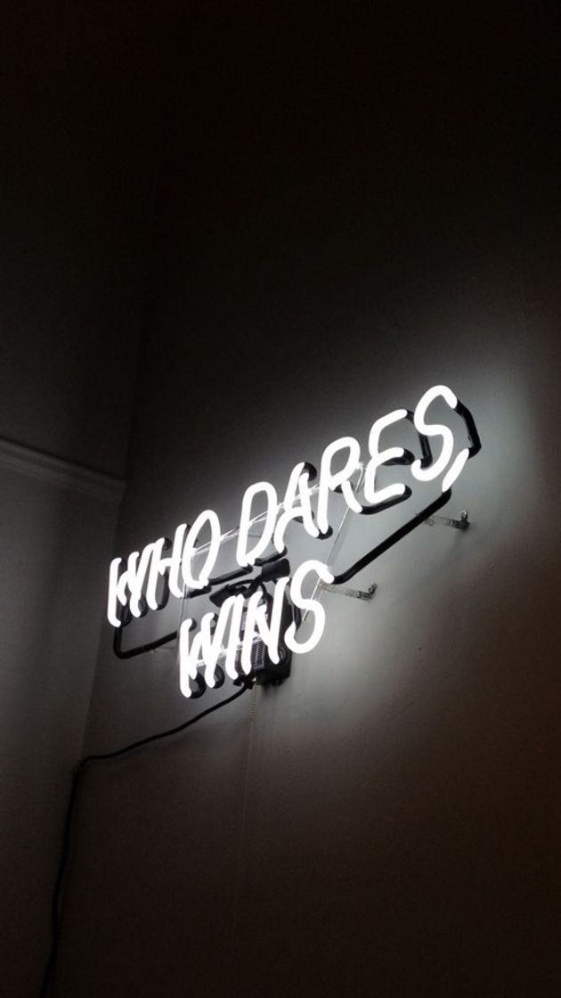 Moda who dares wins