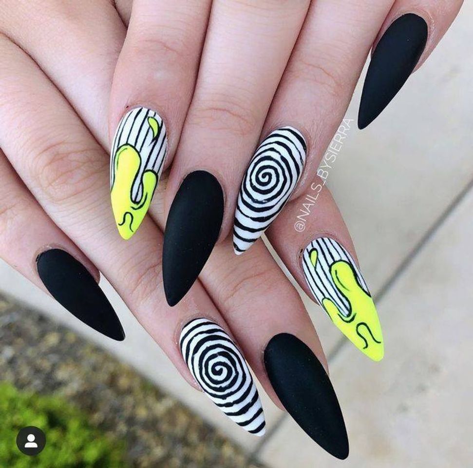 Fashion Nail Art Neon