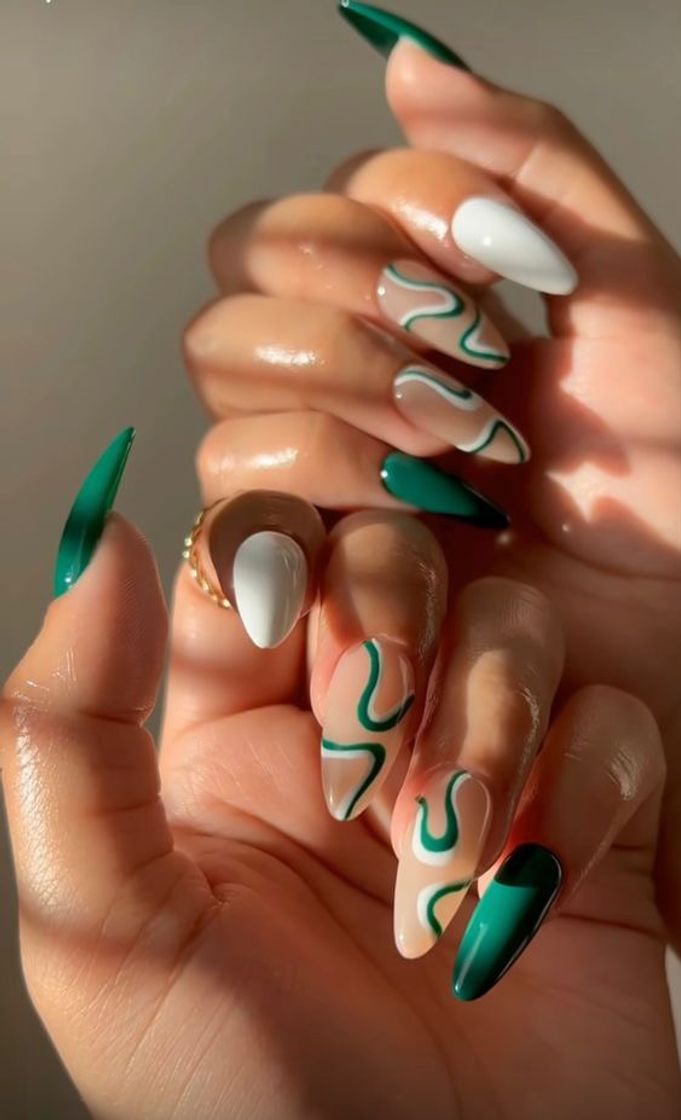 Social Nails