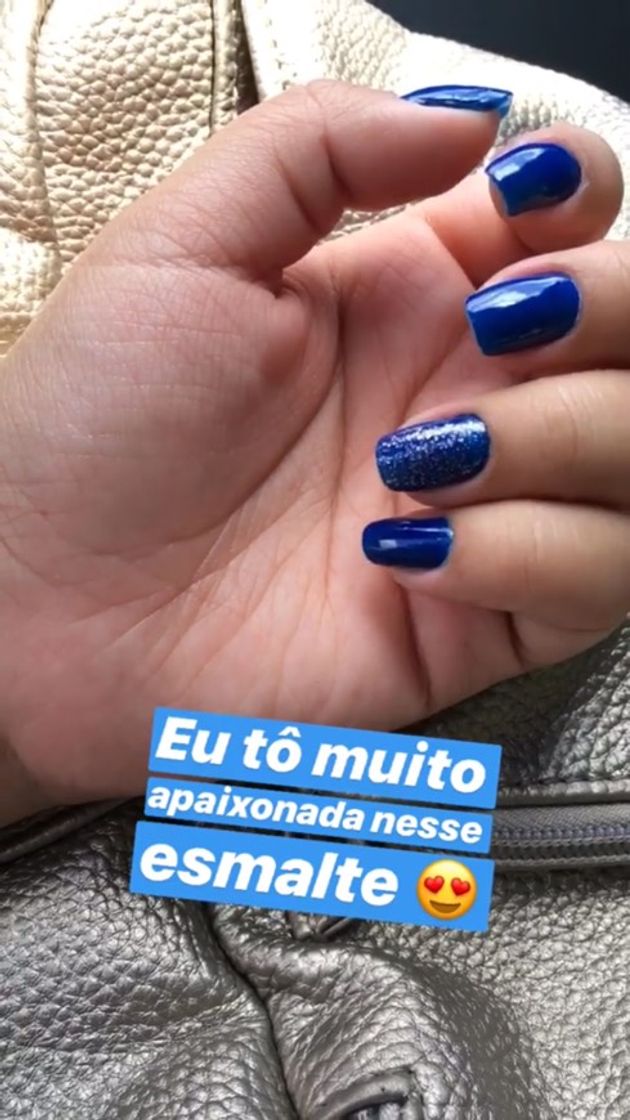 Fashion Unha azul com glitter 💙