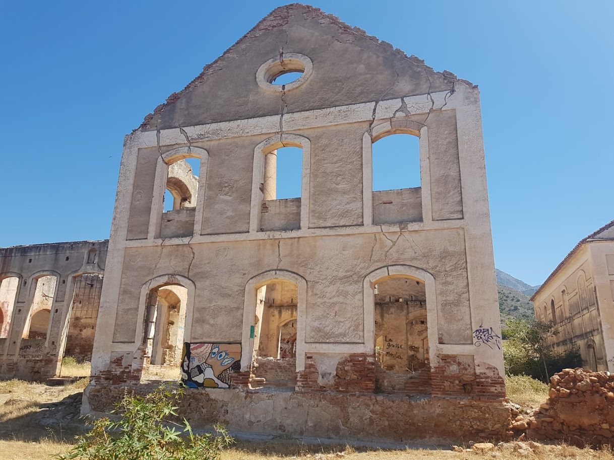 Fashion Fabrica abandonada