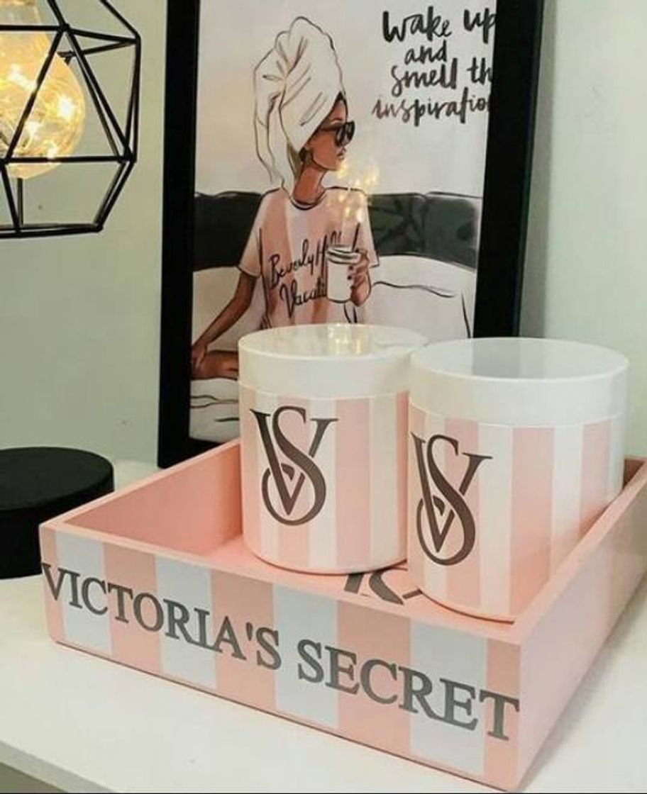 Social VICTORIA'S SECRET