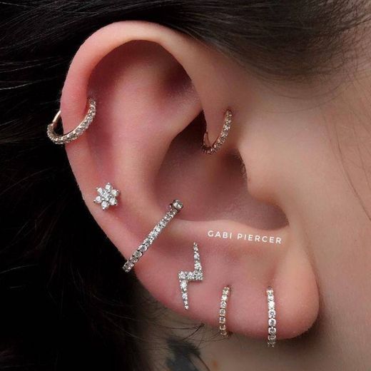 Piercing na orelha inspirações 