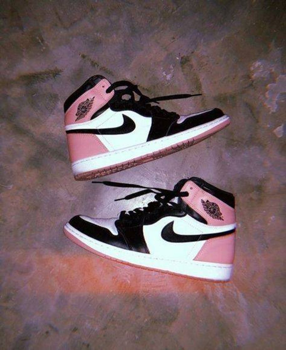 Moda  Air Jordan branco com rosa