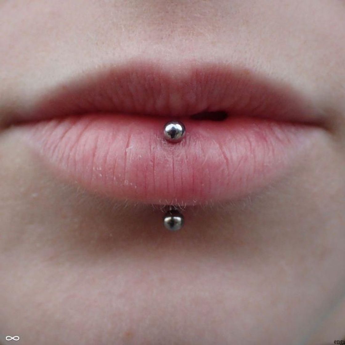 Moda Vertical Labret