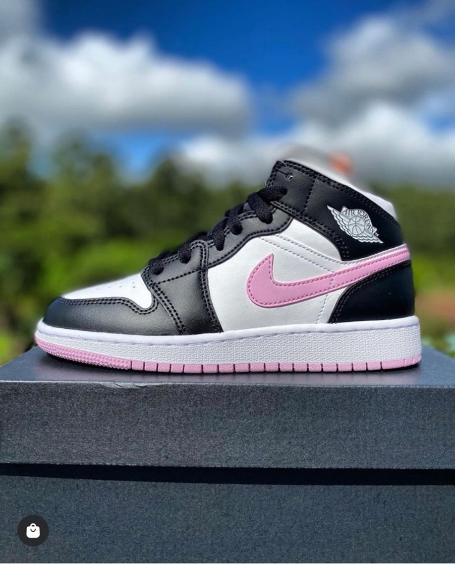 Moda Air Jordan 1 Mid ‘Light Arctic Pink’