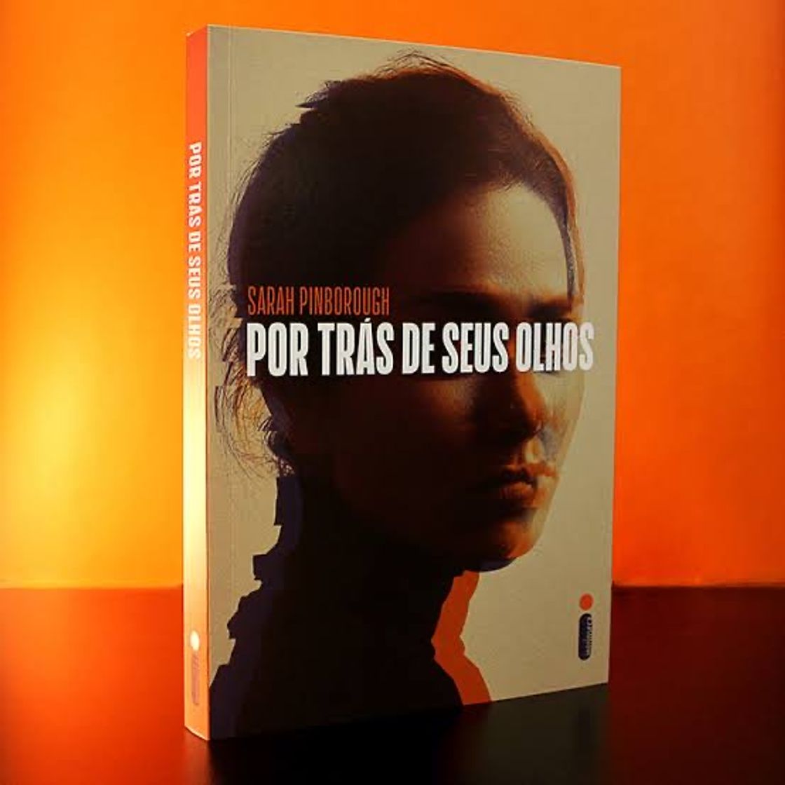 Product Livro POR TRÁS DOS SEUS OLHOS