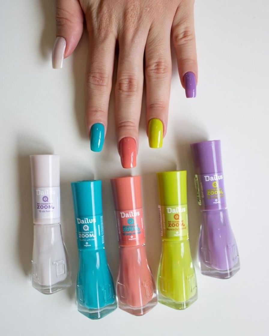 Fashion Handcess Uñas postizas ovaladas Vino brillante Presione sobre uñas Uñas cortas rojas Cubierta completa Puntas de uñas falsas para mujeres y niñas